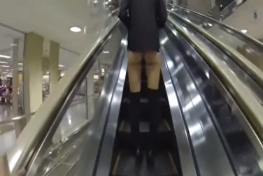 Заставил погулять по супермаркету без трусов, а потом наказал в гараже